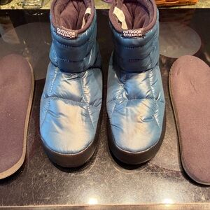 Outdoor Research Women’s Booties size 9